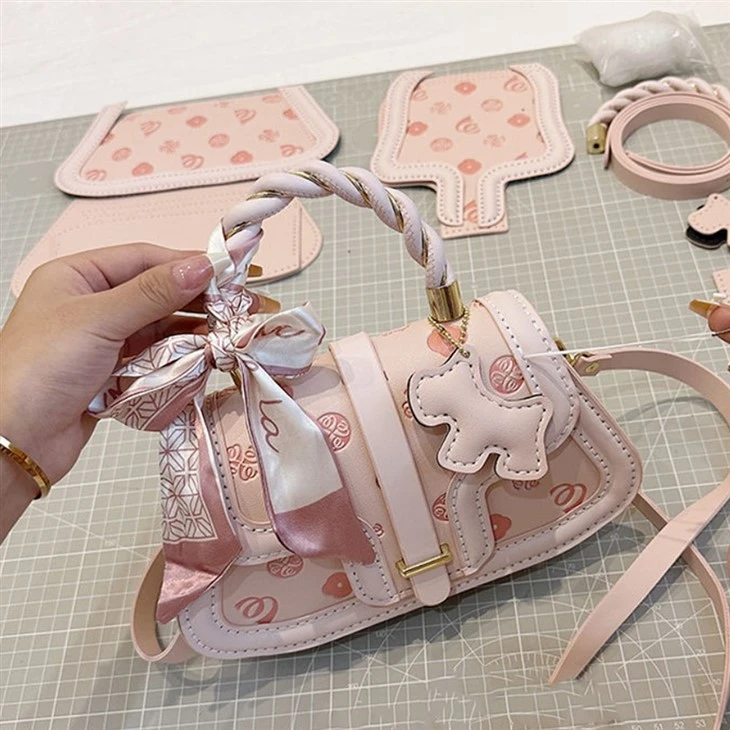 DIY Saddle Bag